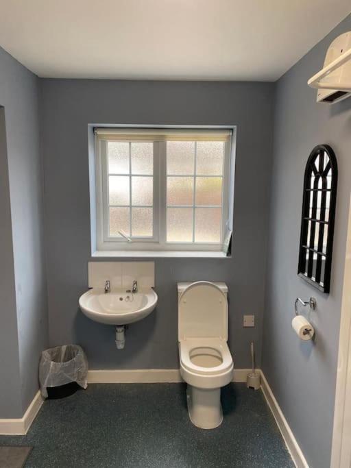 2 Bed House Sleeps 4-5 Liverpool Exterior foto